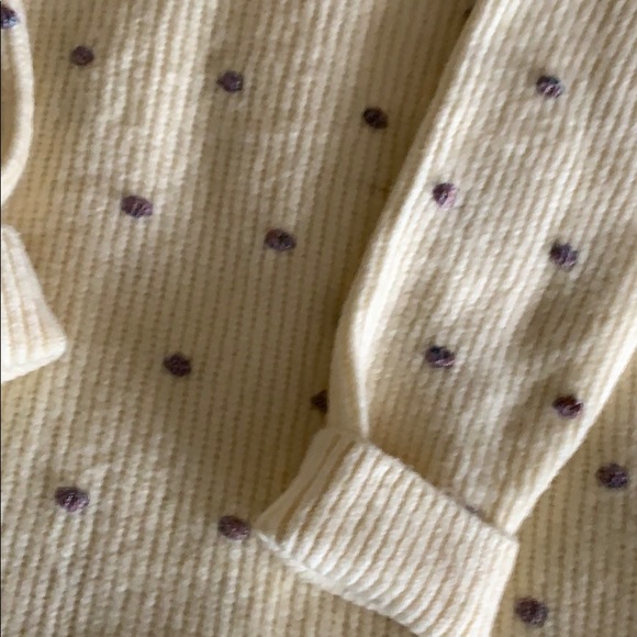 Lou & Grey cream sweater 🌸 - Picture 11 of 15